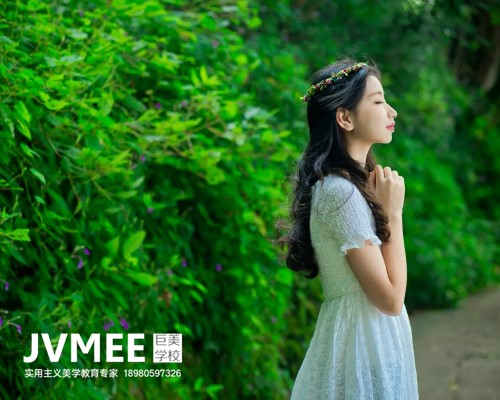 折翼蝴蝶學美(měi)容後再次高(gāo)飛(fēi)