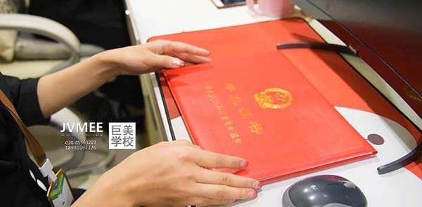 女(nǚ)人(rén)做(zuò)服裝導購(gòu)好(hǎo)還(hái)是(shì)學美(měi)容養生(shēng)好(hǎo)